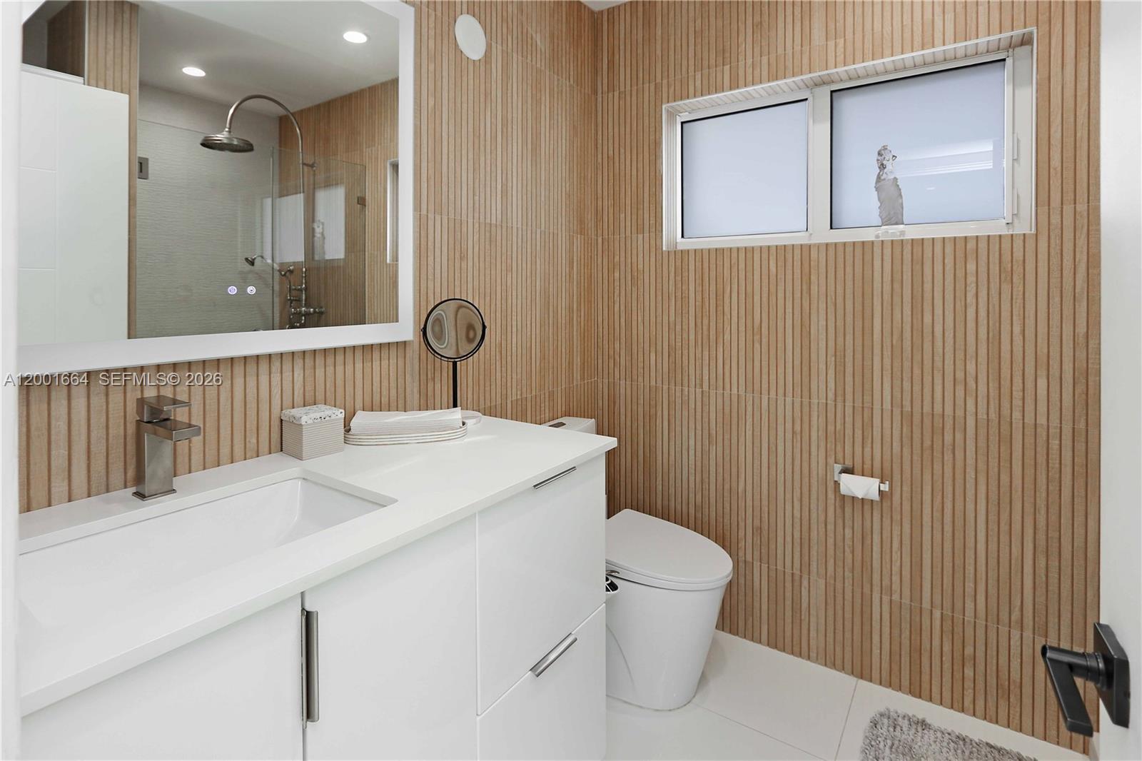 HOLLYWOOD GOLF ESTATES SE - Residential