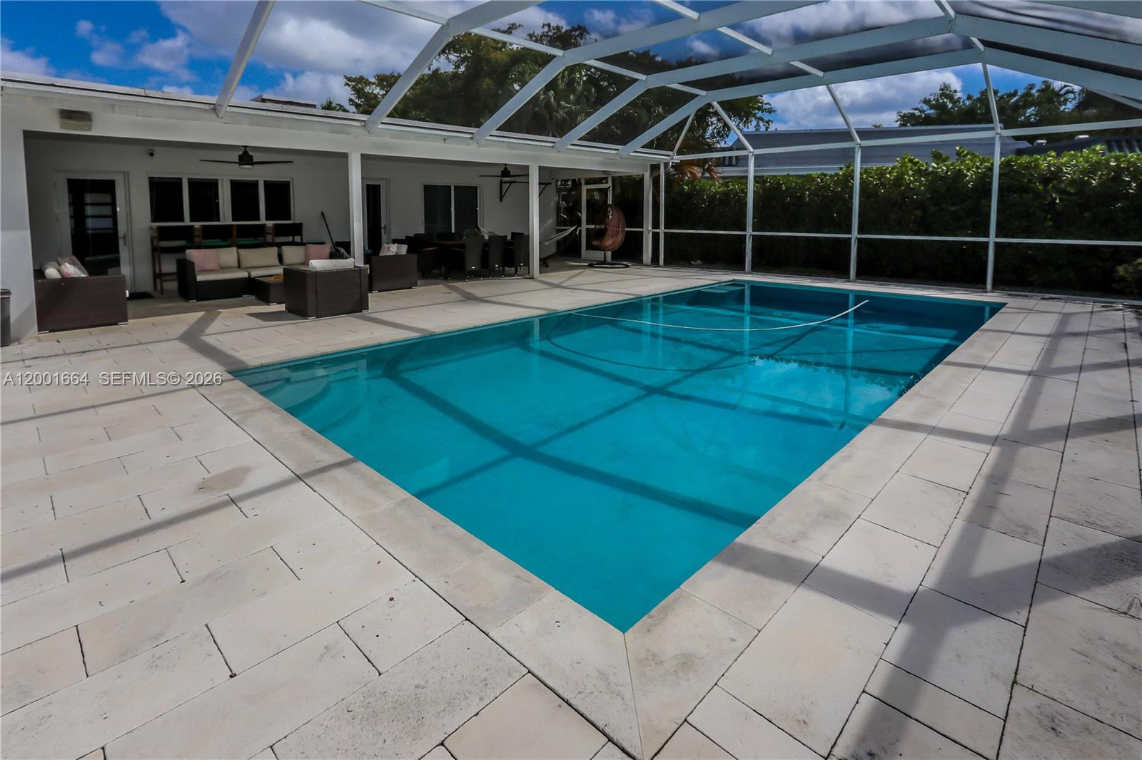 HOLLYWOOD GOLF ESTATES SE - Residential