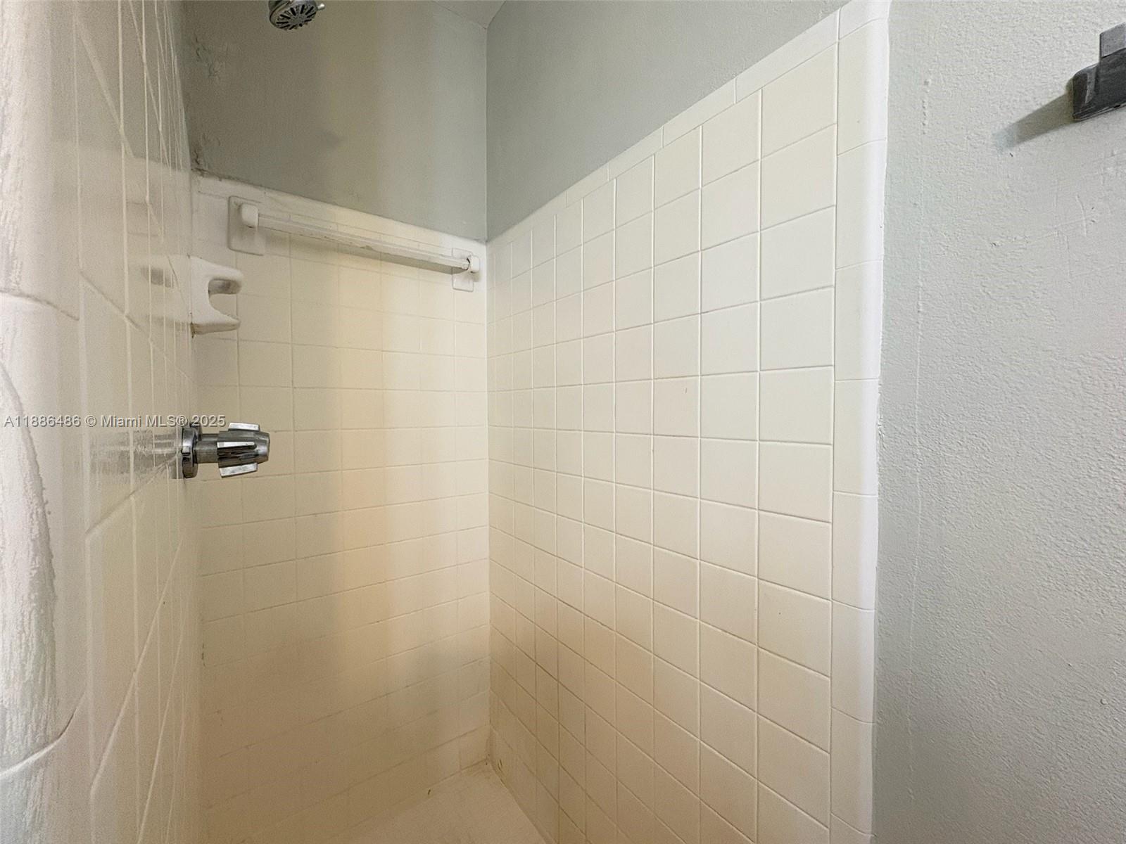 DILLARD PARK ESTATES 1ST - Residential Lease