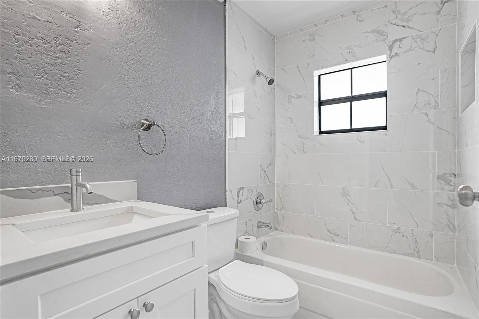 COLLINS PARC - Residential