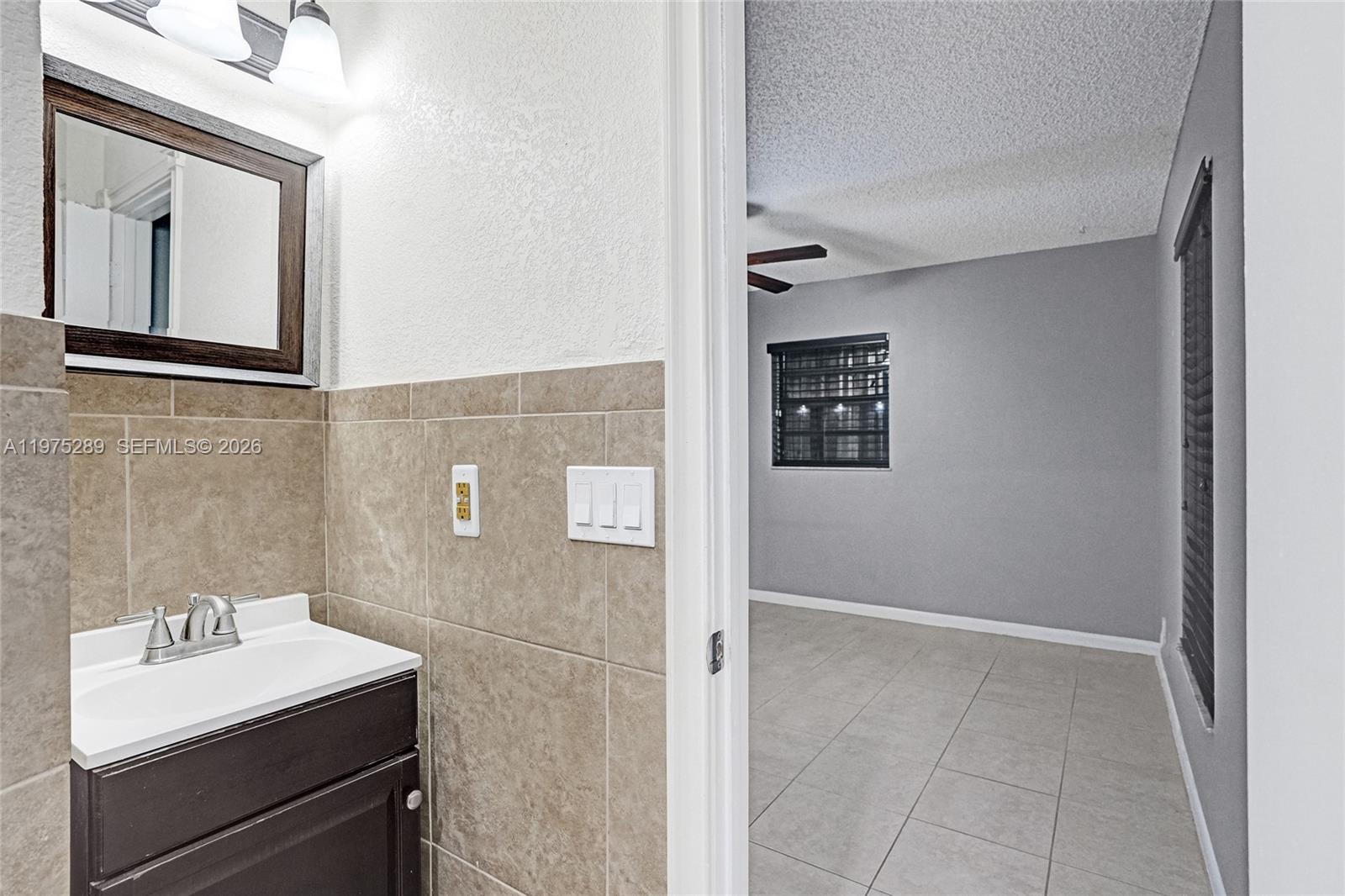 COLLINS PARC - Residential