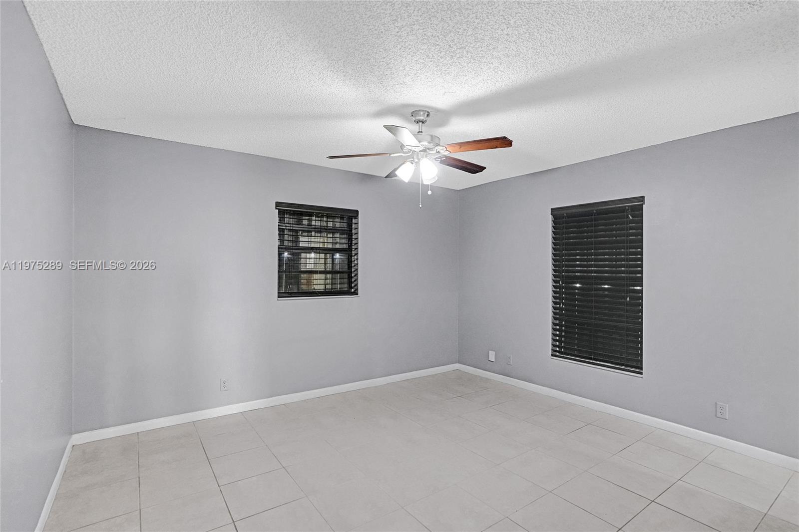 COLLINS PARC - Residential