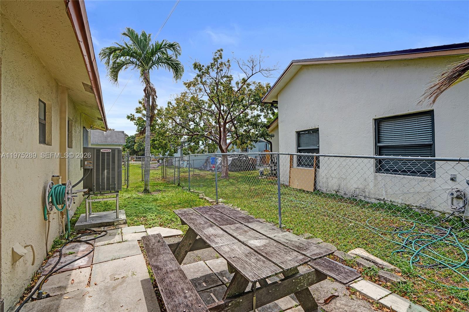 COLLINS PARC - Residential