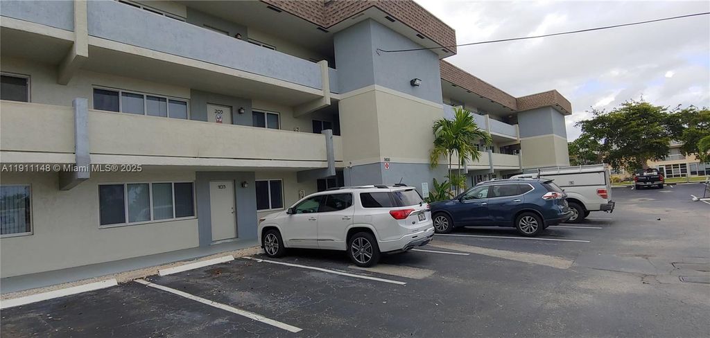 Photo of 1400 NE 54th St #206, Fort Lauderdale, FL 33334 (MLS # A11911148)