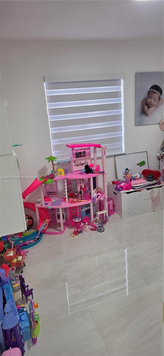 MED GARDENS SEC 2 - Residential