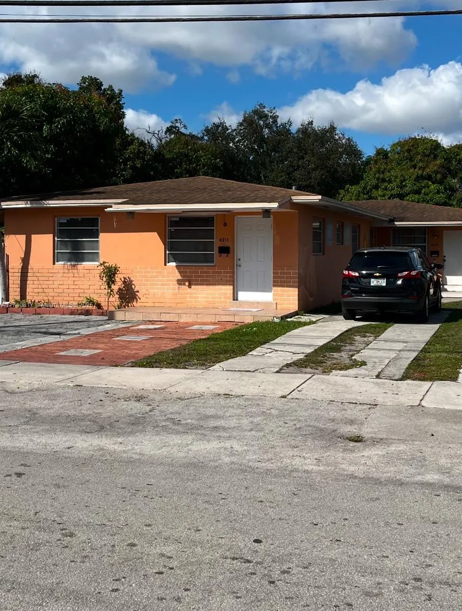 Miami, Florida 33126, United States, ,Residential,Pending,6901