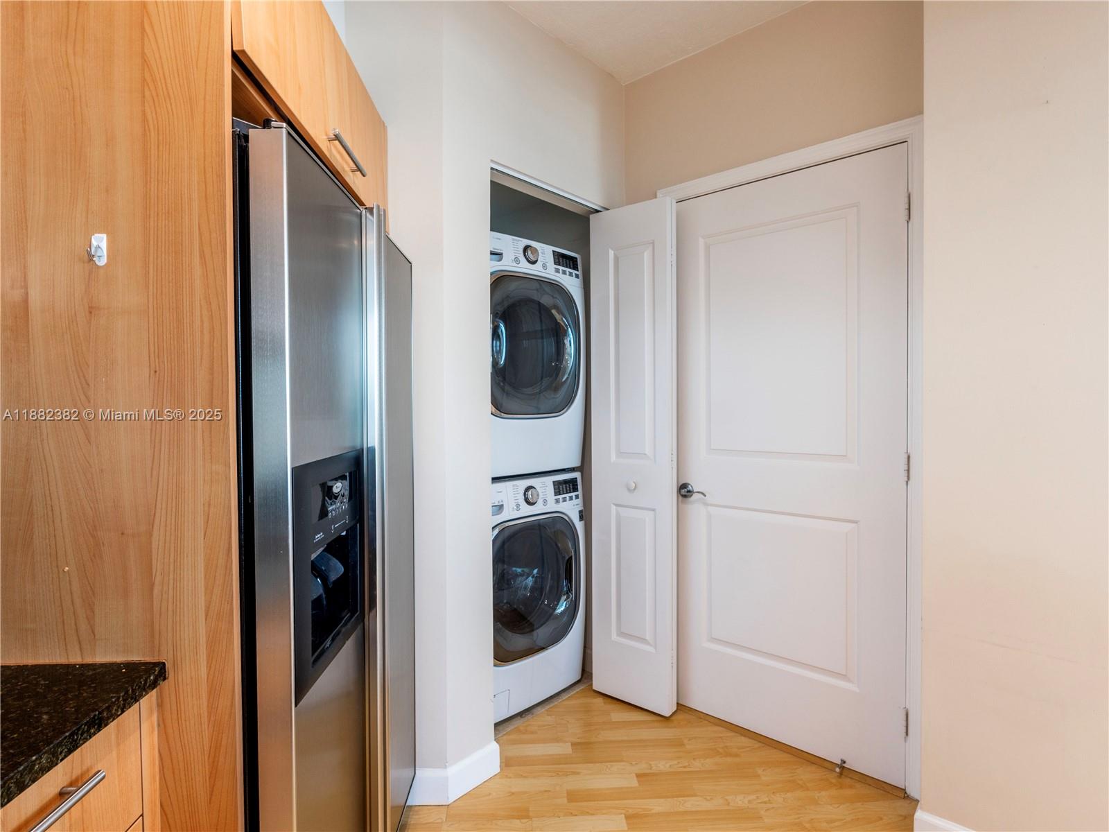 PLATINUM CONDO - Residential