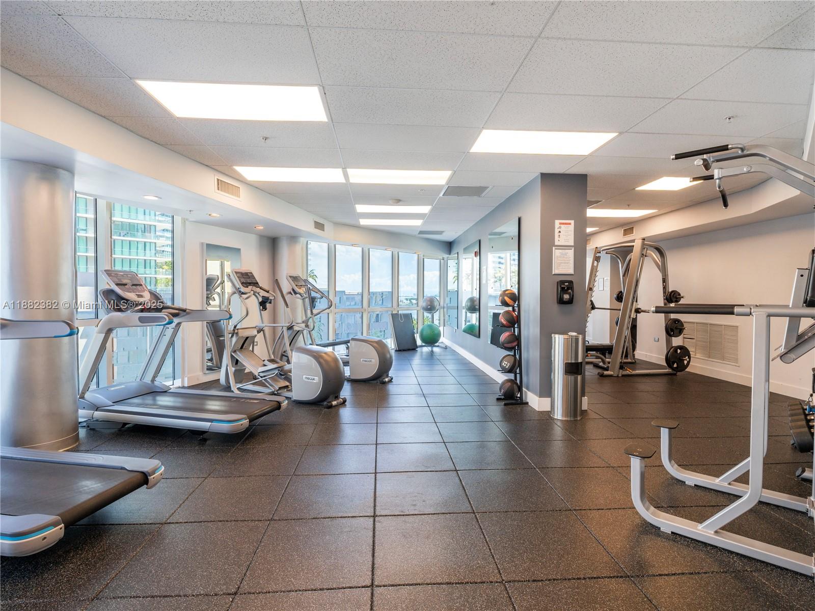 PLATINUM CONDO - Residential