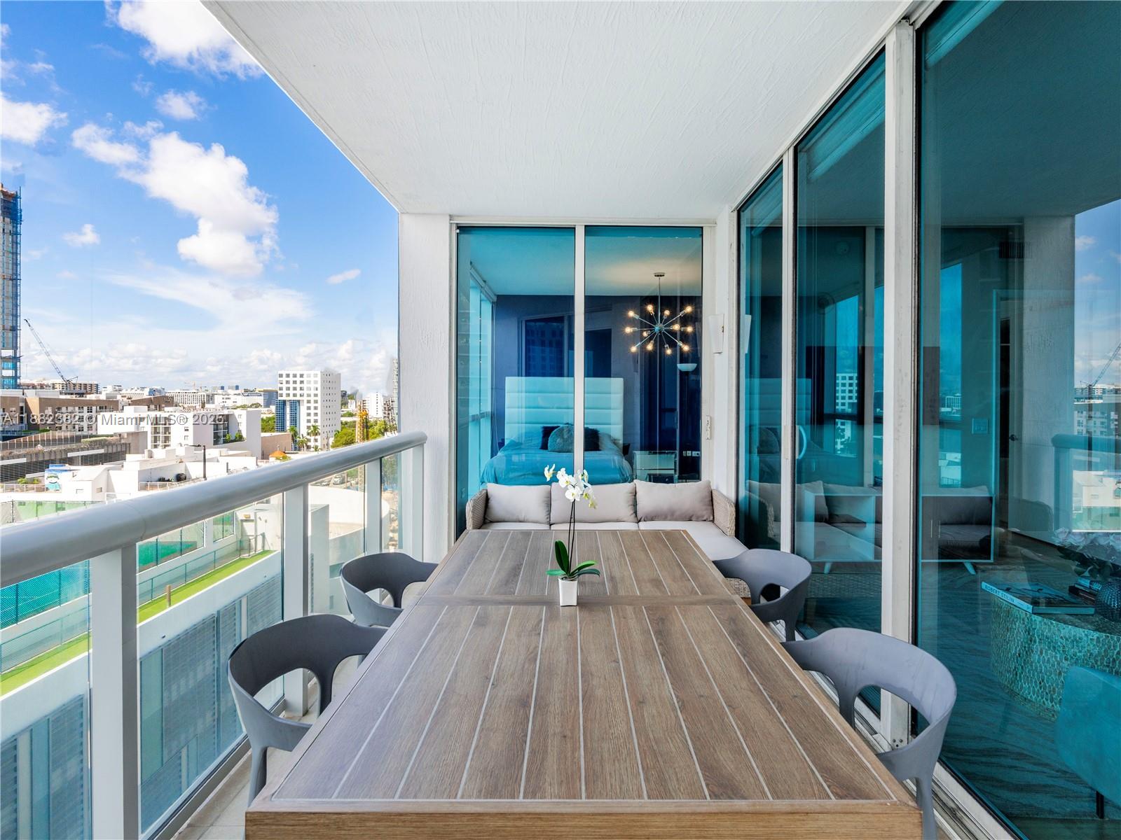 PLATINUM CONDO - Residential