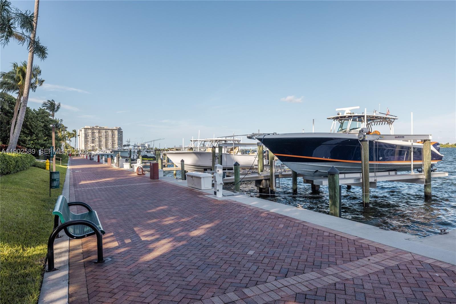 THE TOWERS OF QUAYSIDE CO - Residential