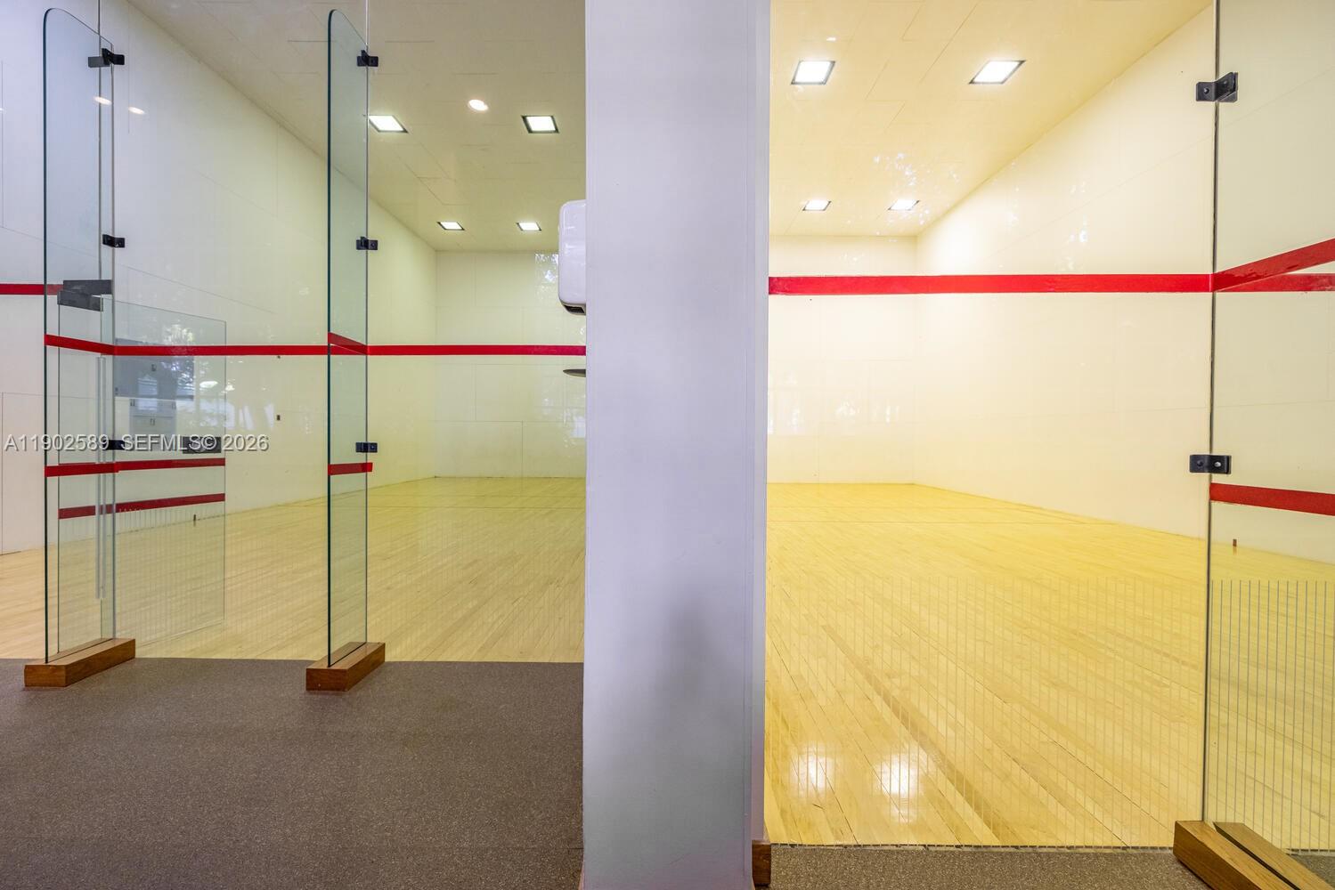 THE TOWERS OF QUAYSIDE CO - Residential