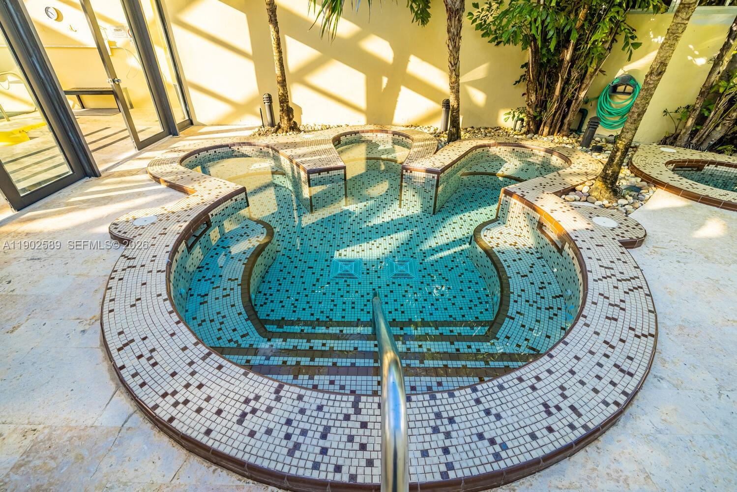 THE TOWERS OF QUAYSIDE CO - Residential