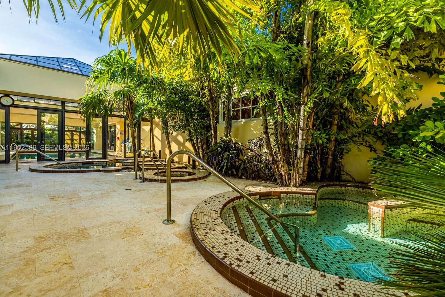 THE TOWERS OF QUAYSIDE CO - Residential