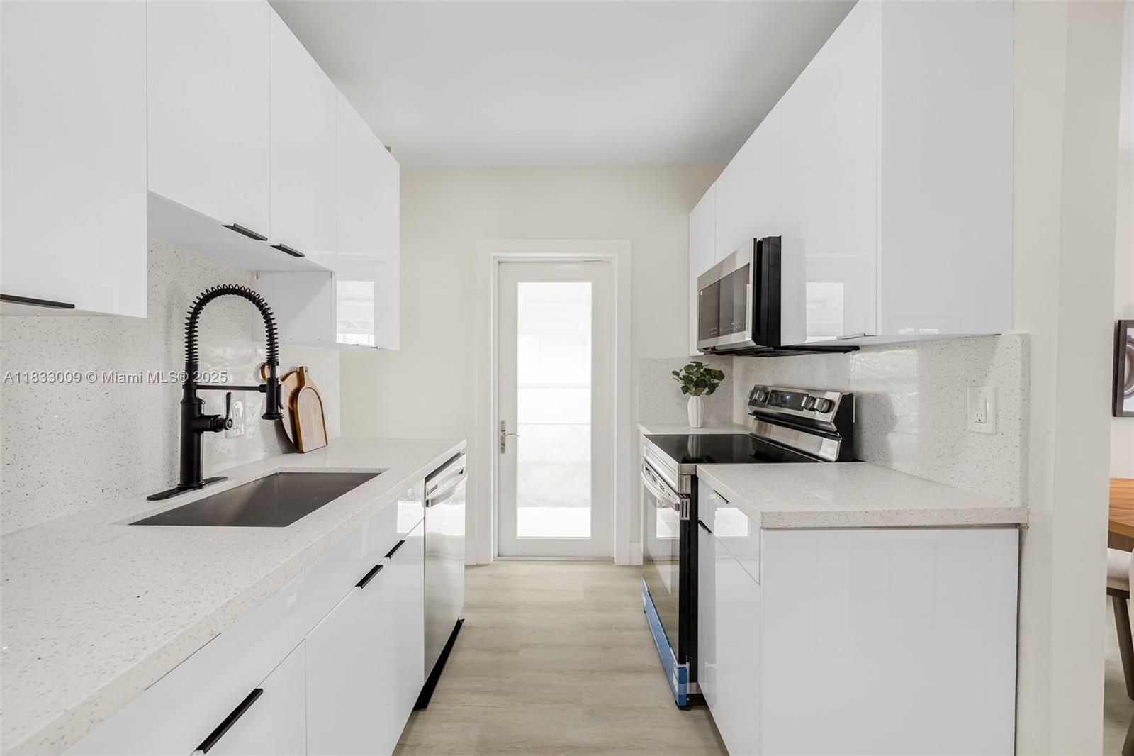 HIGHVIEW - Residential