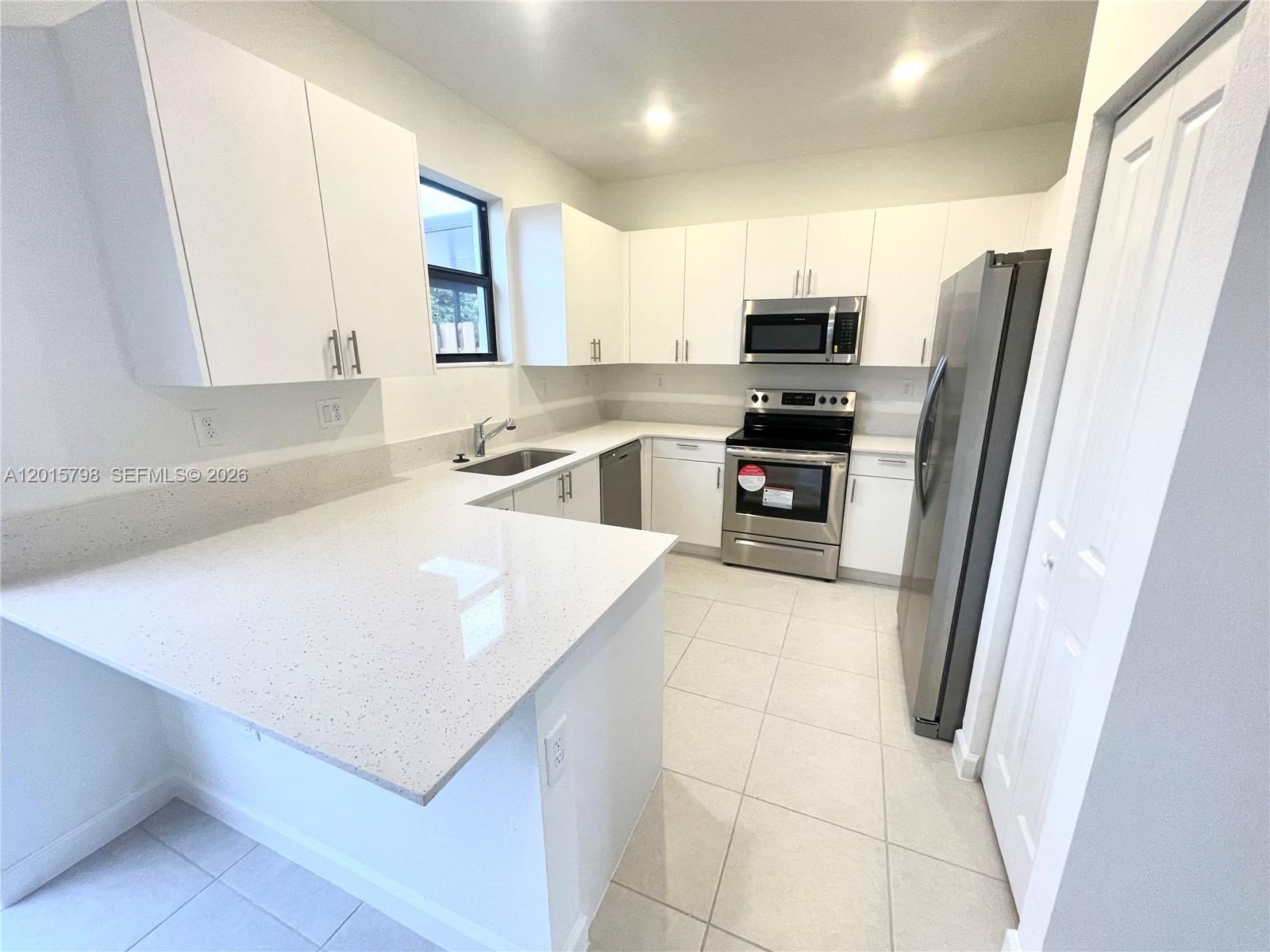 KENDALL ASSEMBLAGE NORTH - Residential