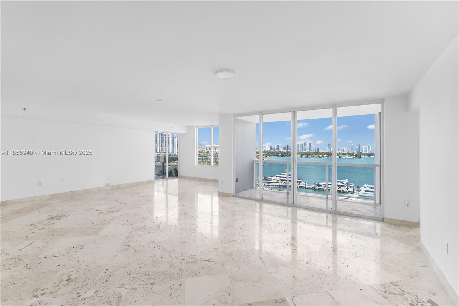 SUNSET HARBOUR SOUTH COND - Residential