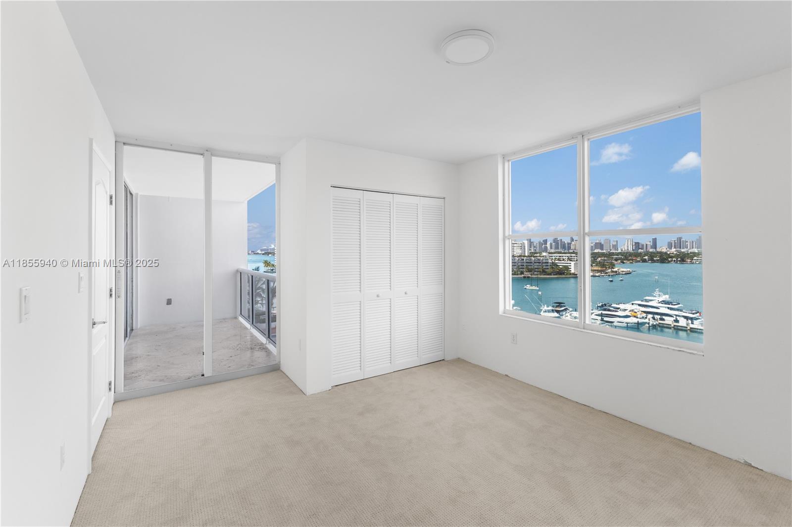 SUNSET HARBOUR SOUTH COND - Residential