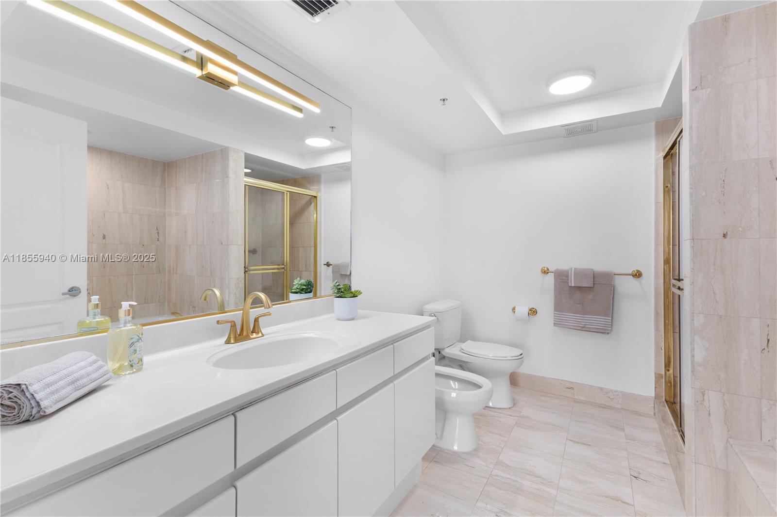 SUNSET HARBOUR SOUTH COND - Residential