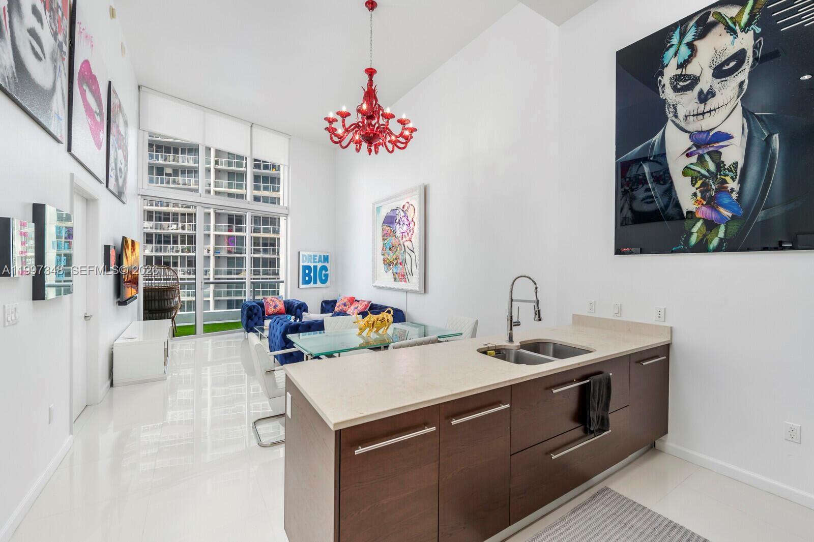 475 Brickell Ave 2811