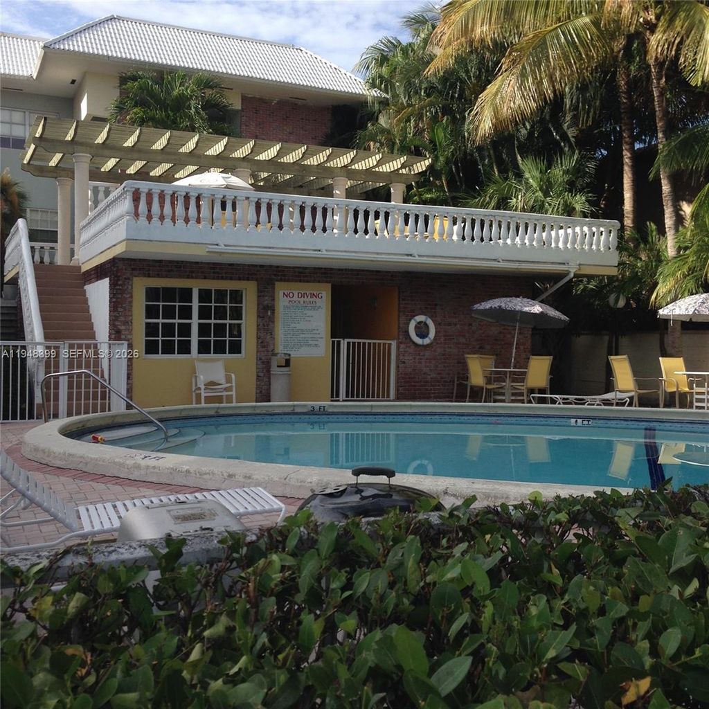 Photo of 2424 SE 17th Causeway #114B, Fort Lauderdale, FL 33316 (MLS # A11948399)