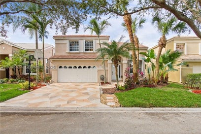 5569 NW 106th Dr Coral Springs FL 33076