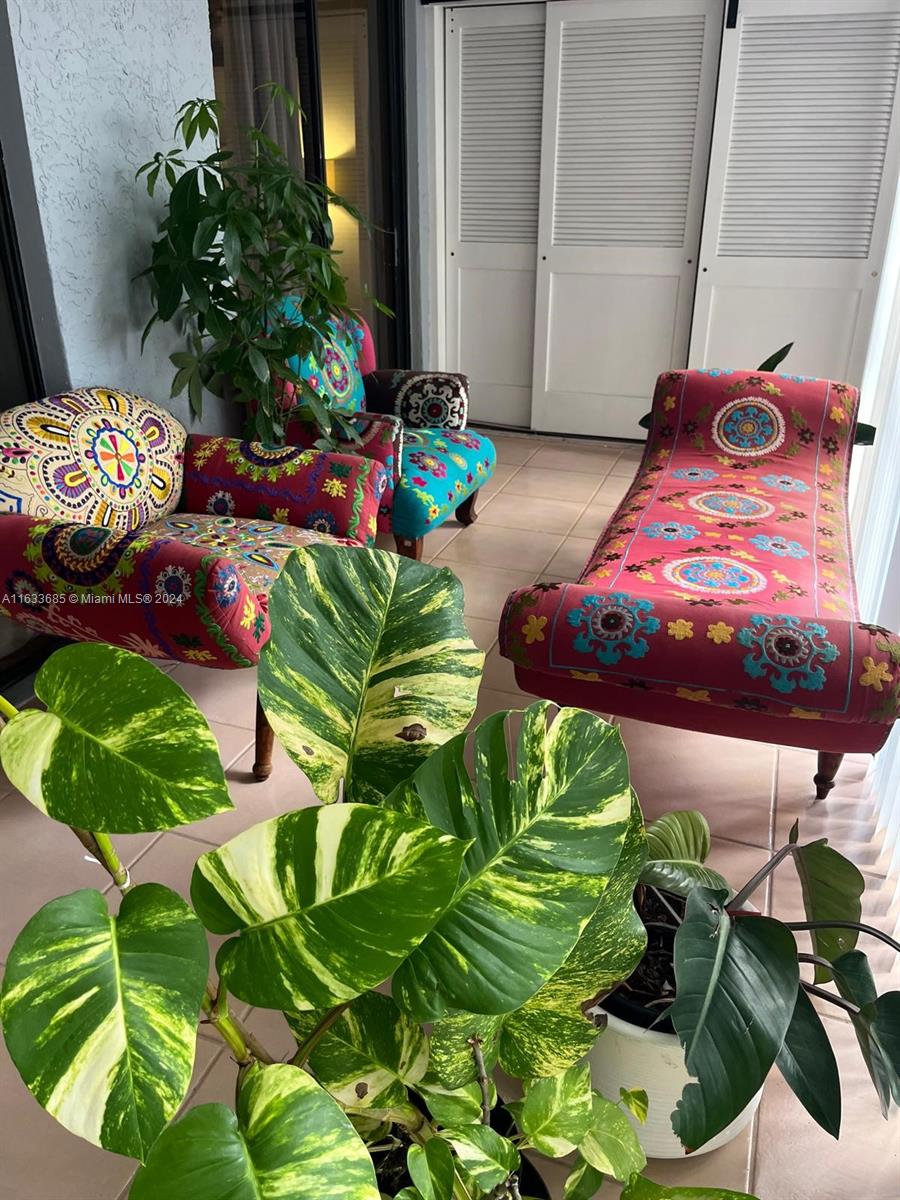 BELLAVISTA VILLAGE CONDO - Residential