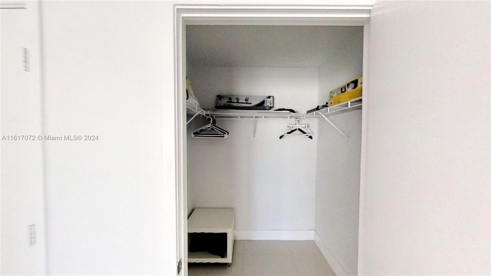 THE AXIS ON BRICKELL II C - Residential Lease