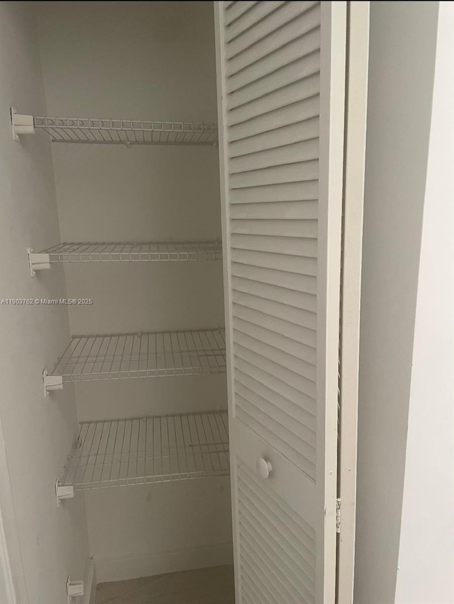 2ND ADDN TO CALUSA CLUB E - Residential