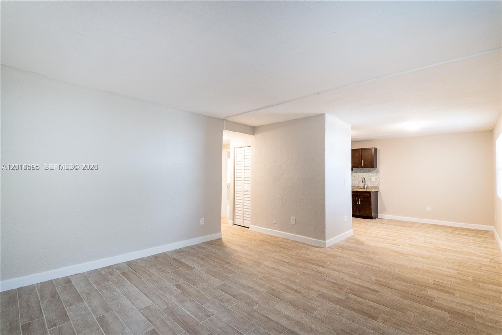 601 S Flagler Ave 12