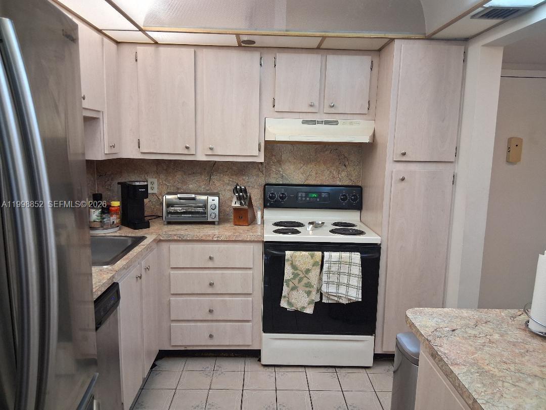 PARK PLACE CONDOMINIUM NO - Residential Lease