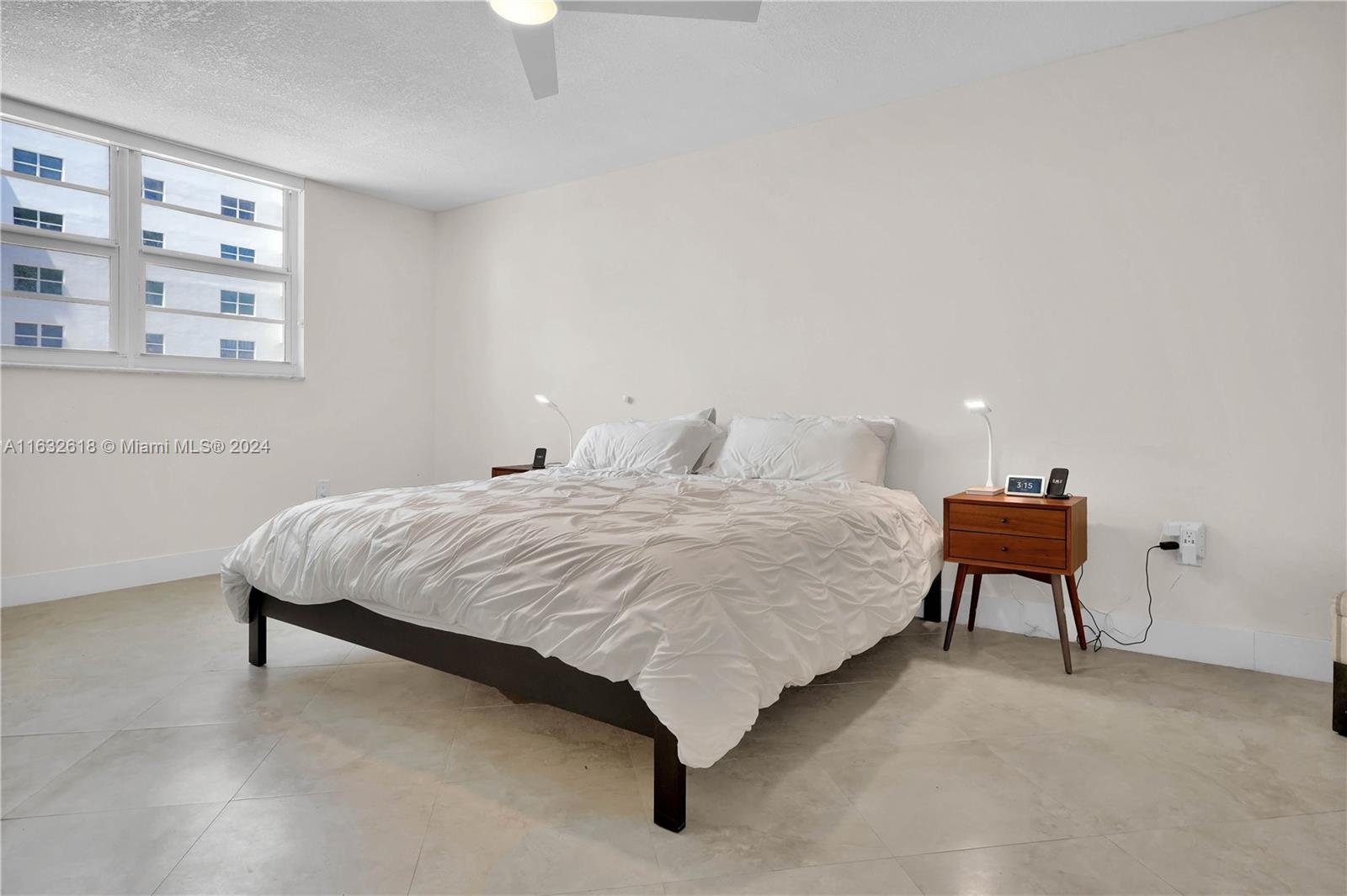 WELLINGTON TOWERS CONDO - Residential
