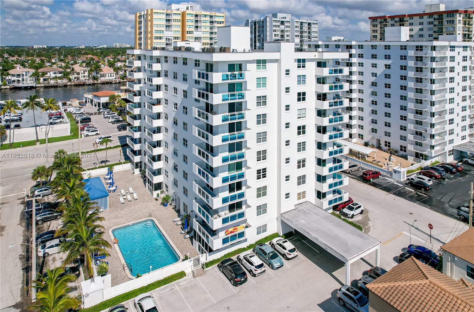 WELLINGTON TOWERS CONDO - Residential