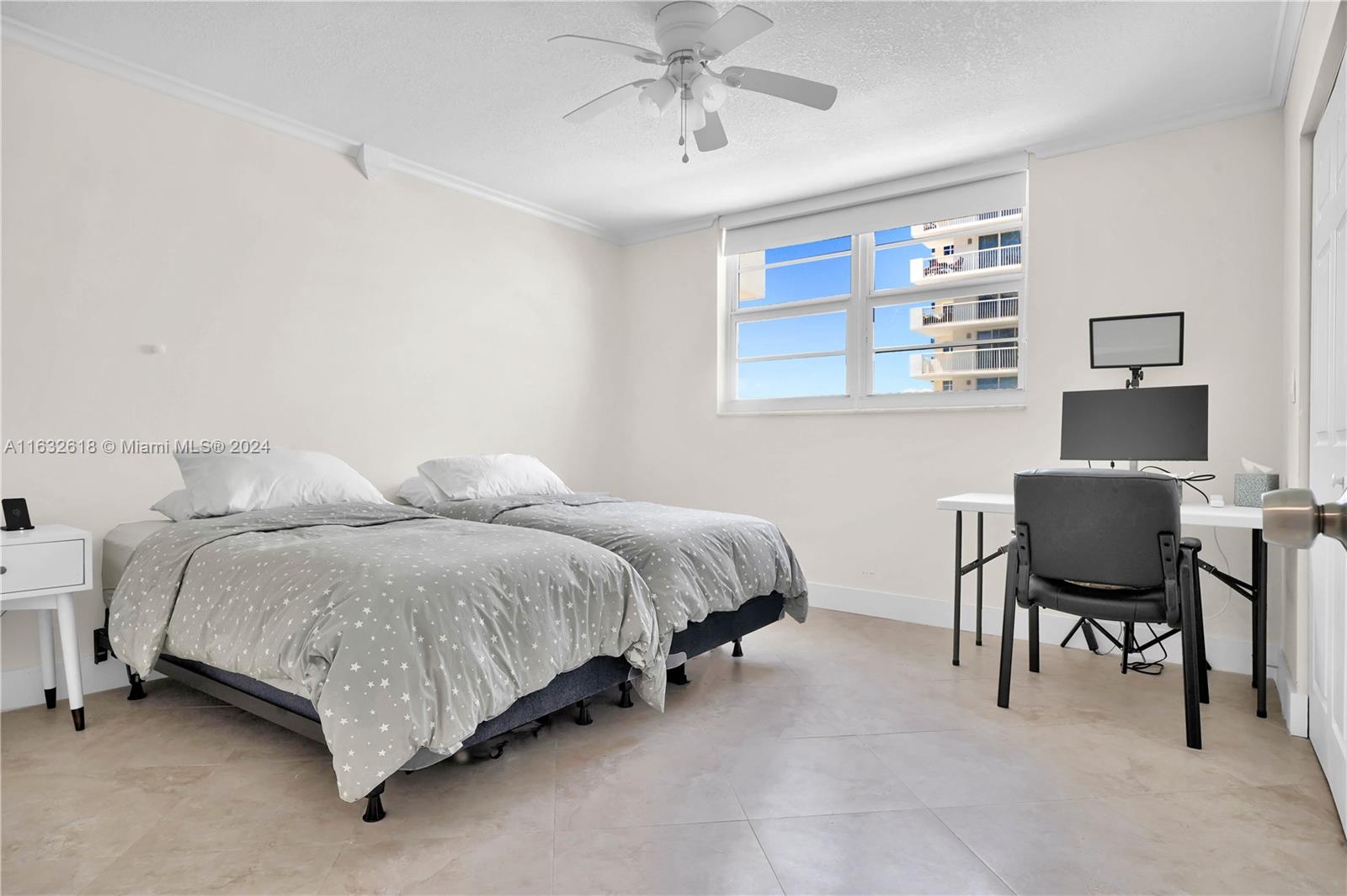 WELLINGTON TOWERS CONDO - Residential