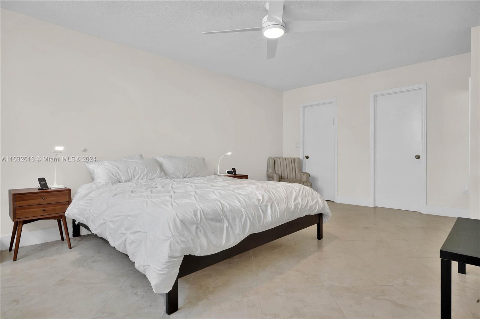 WELLINGTON TOWERS CONDO - Residential