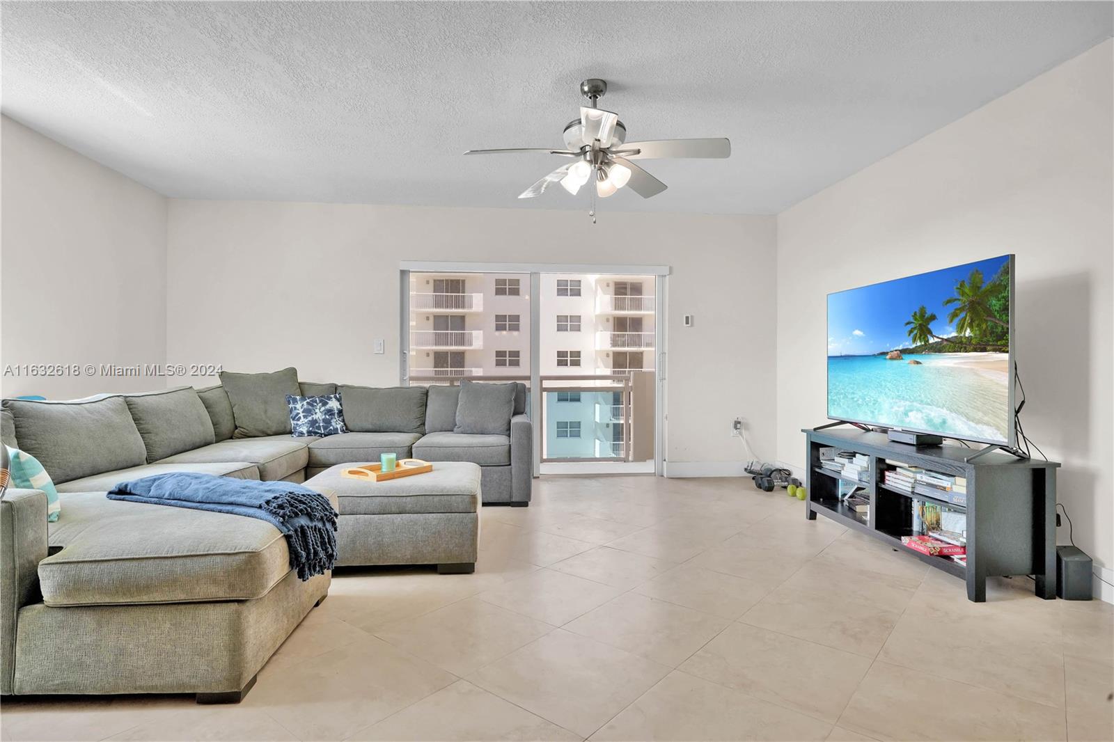 WELLINGTON TOWERS CONDO - Residential