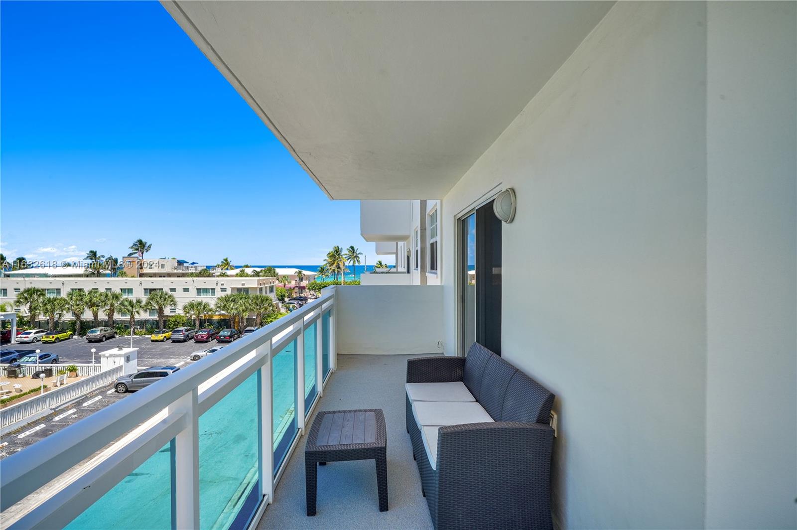 WELLINGTON TOWERS CONDO - Residential