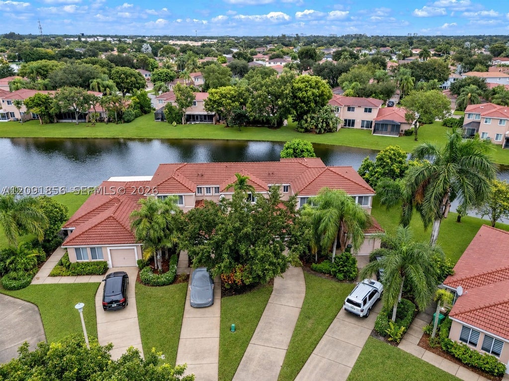 Photo of 1724 SW 110th Ter, Davie, FL 33324 (MLS # A12091856)