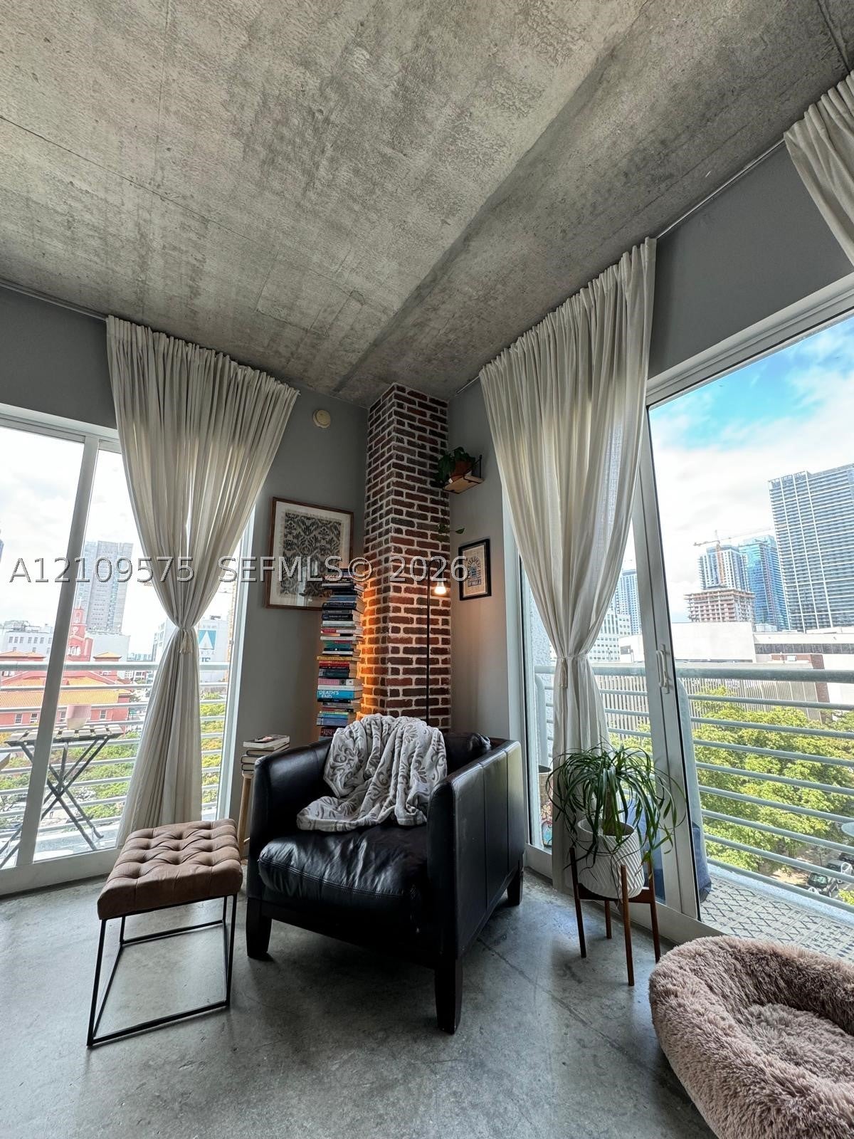 133 NE 2nd Ave 713