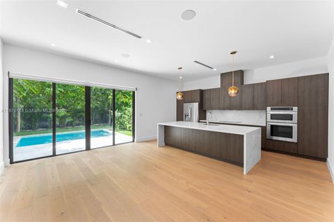 3132 Plaza St Miami FL 33133
