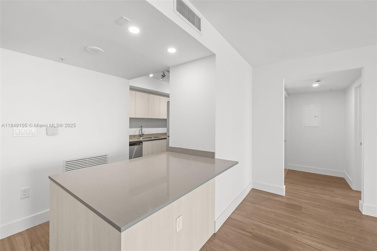 1500 Bay Rd M-1225