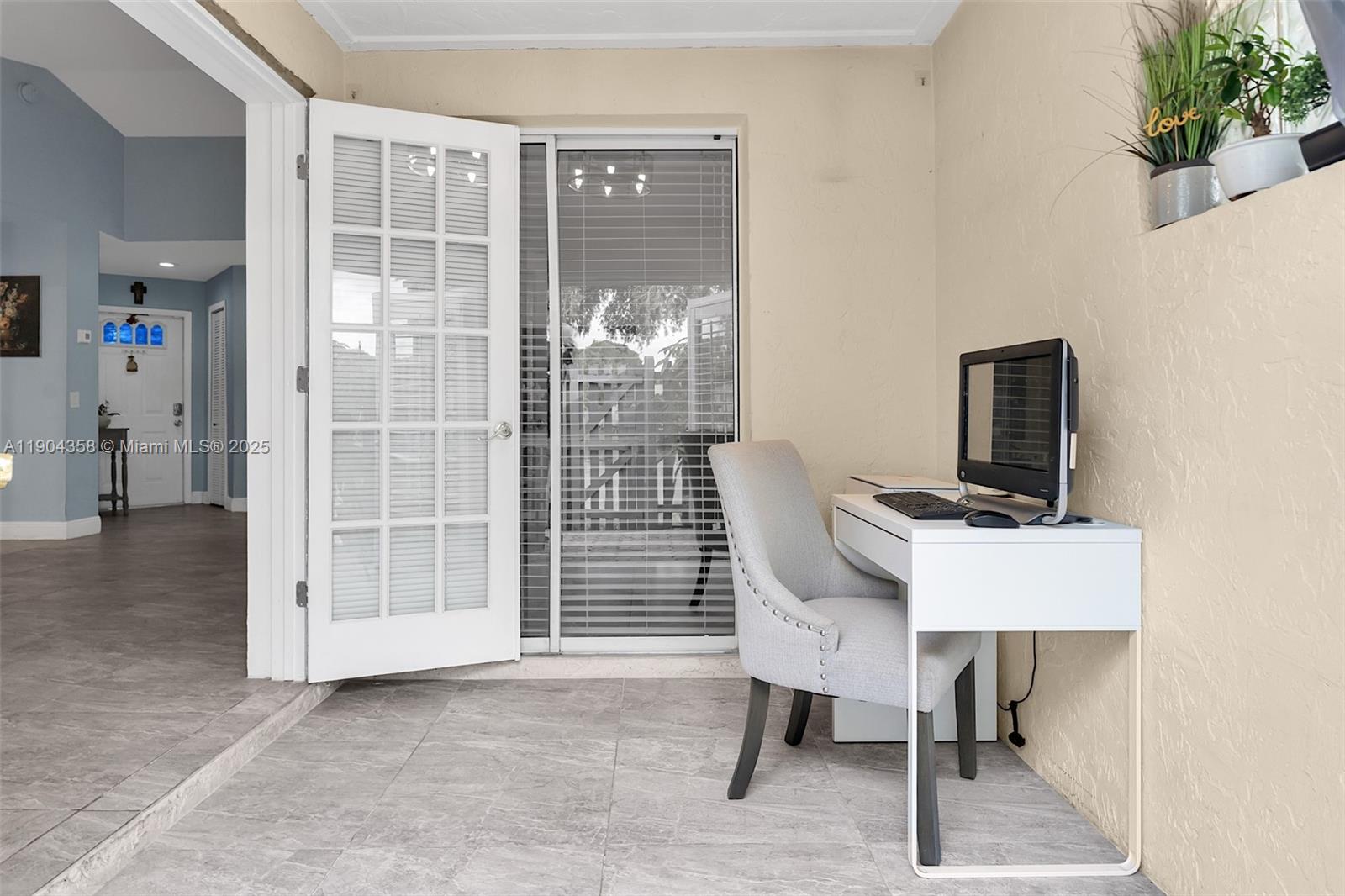 Country Isles - Residential