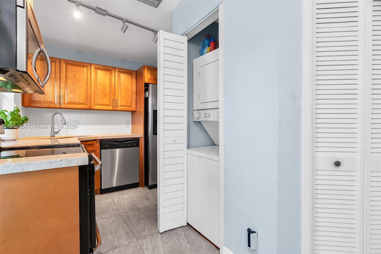 Country Isles - Residential