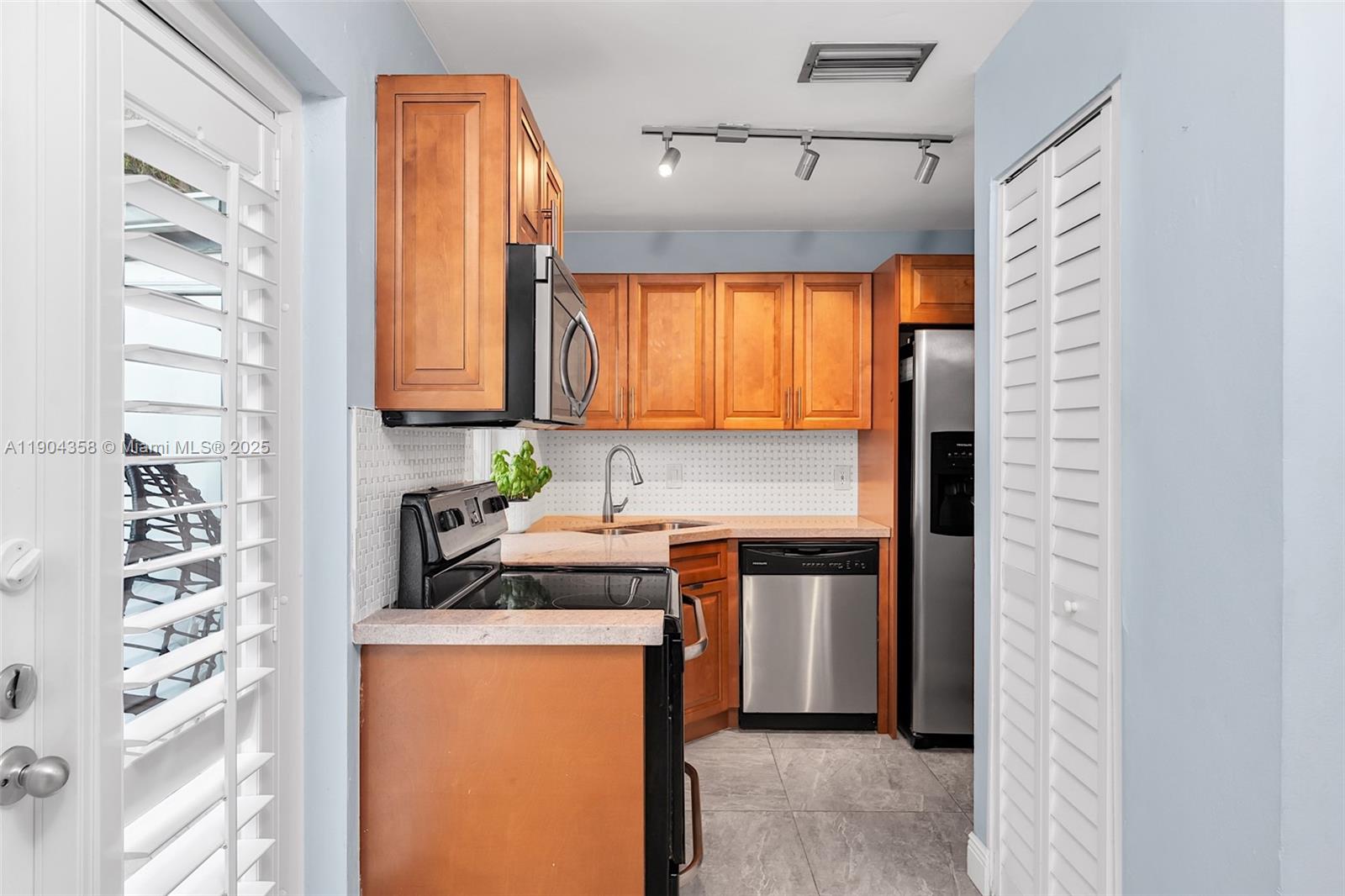 Country Isles - Residential