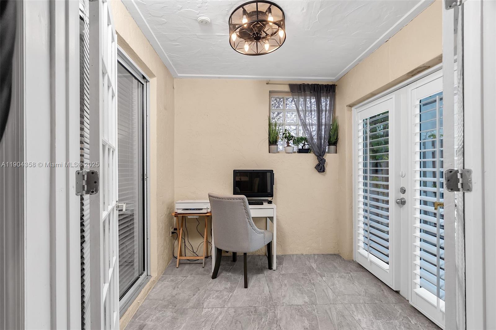 Country Isles - Residential