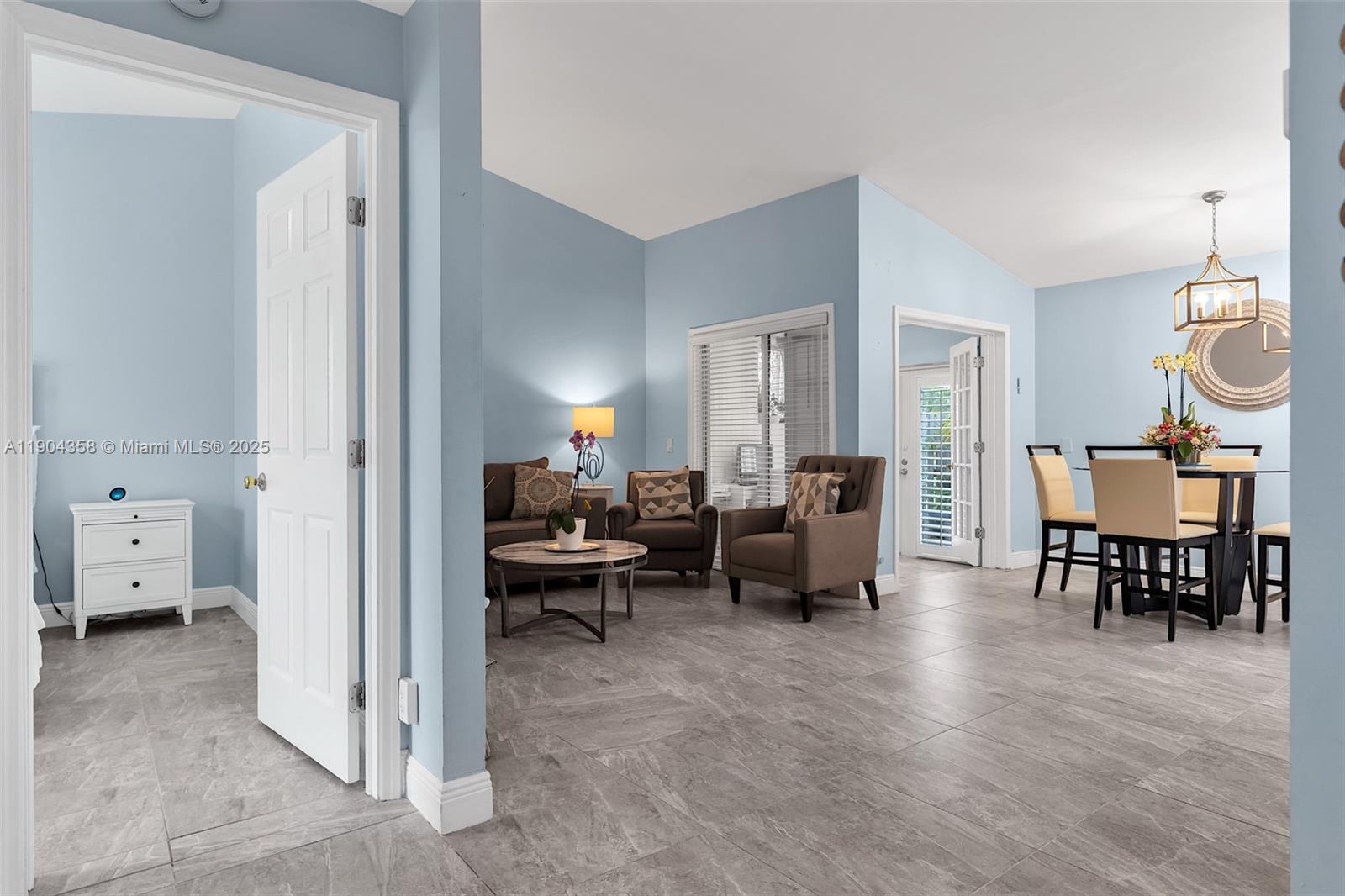 Country Isles - Residential