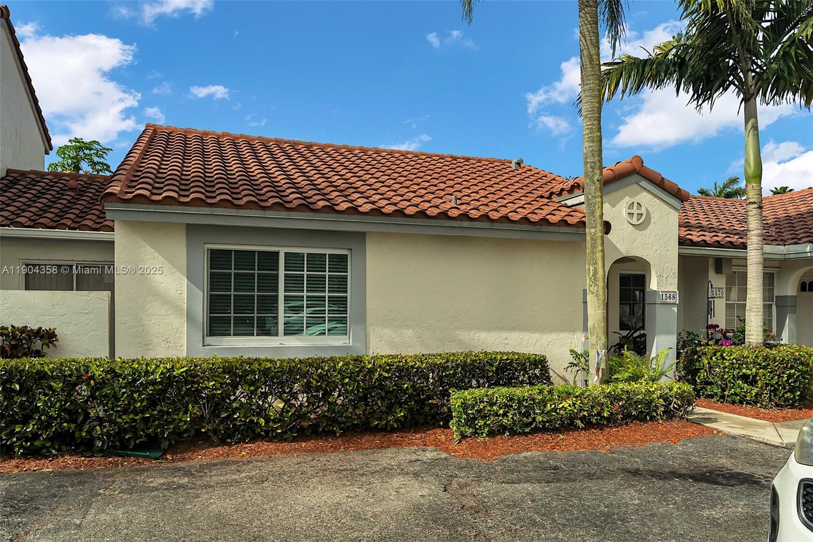 1568 Springside Dr 1568