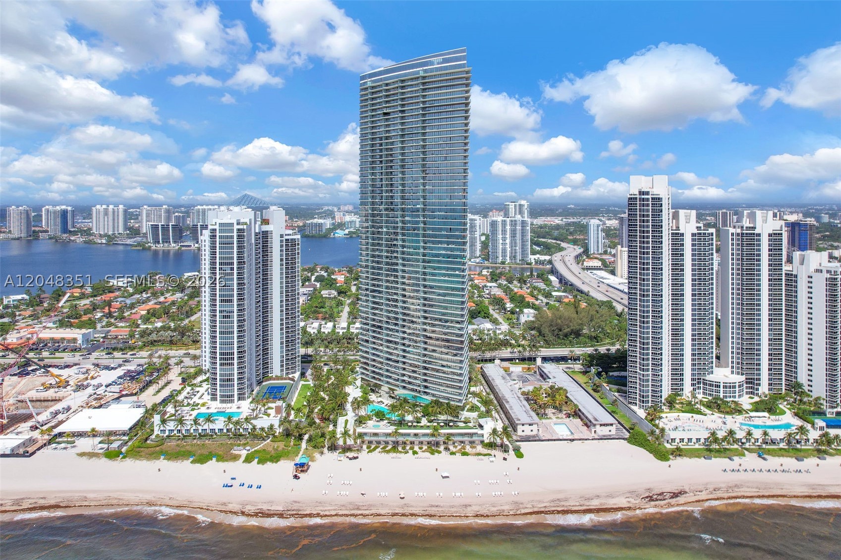 18975 Collins Ave 2901