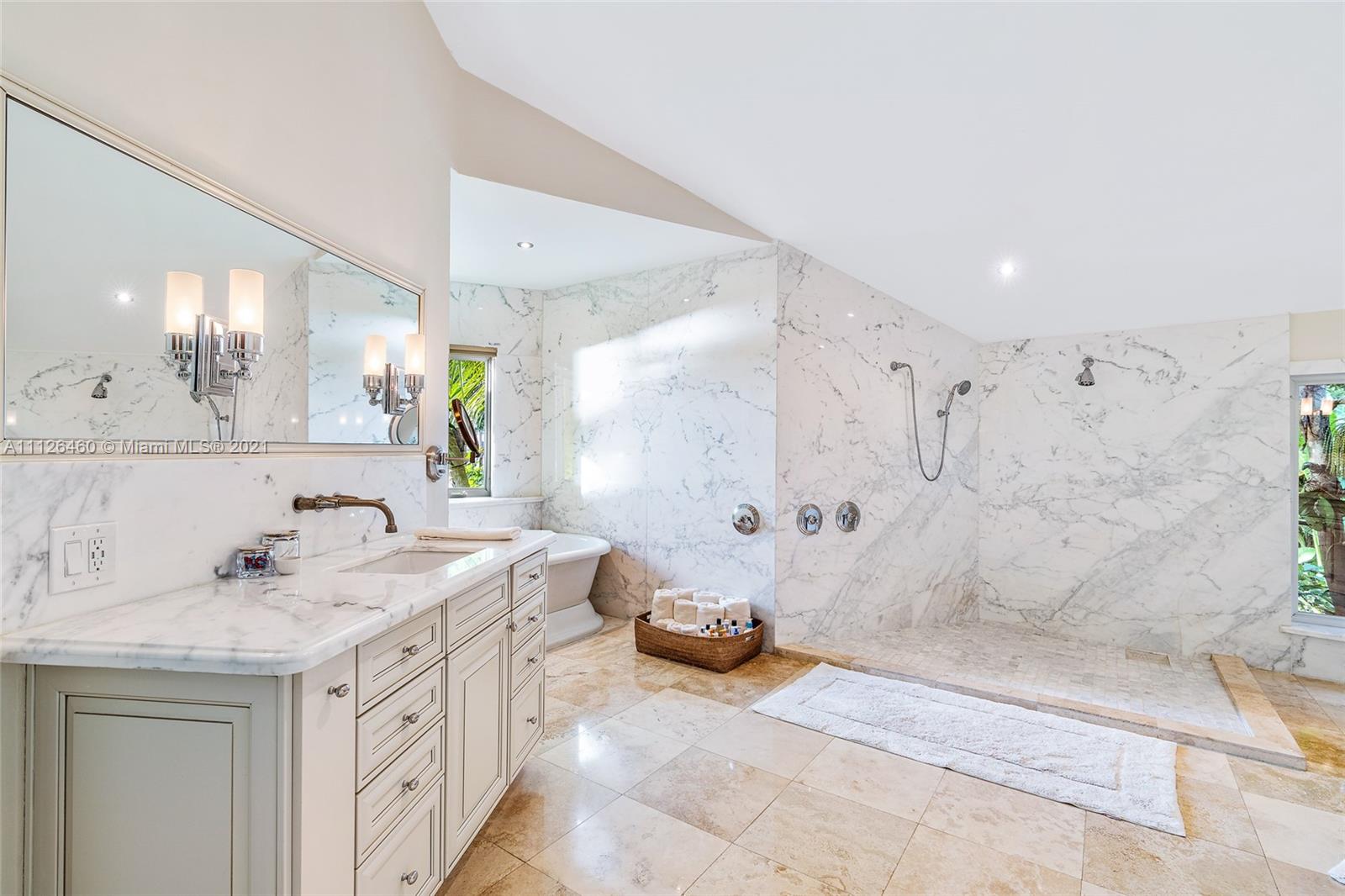 JUPITER ISLAND - Residential