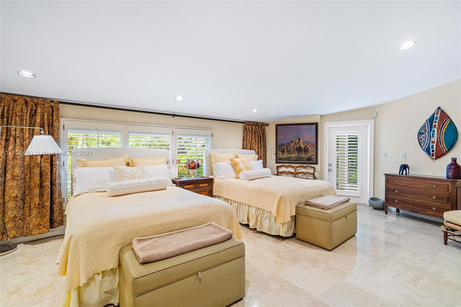 JUPITER ISLAND - Residential