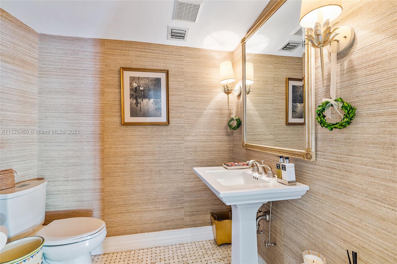 JUPITER ISLAND - Residential